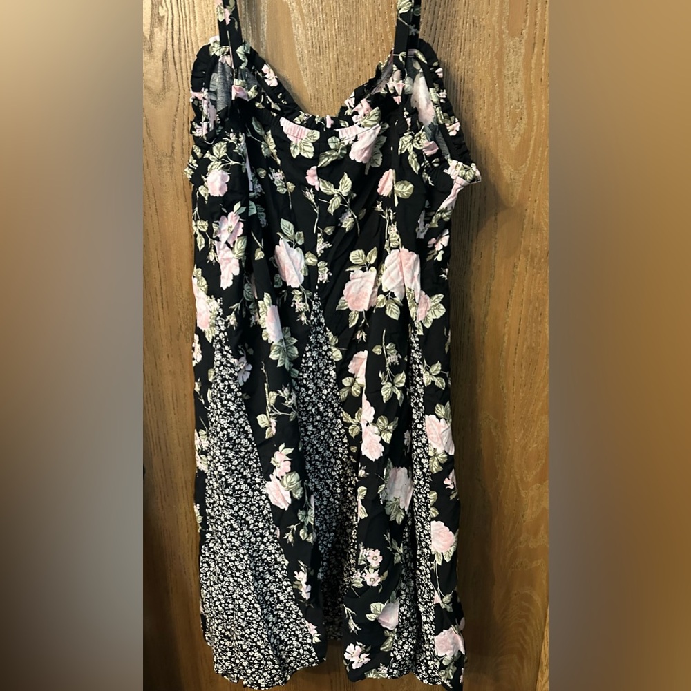 Torrid - Picture 4 of 5